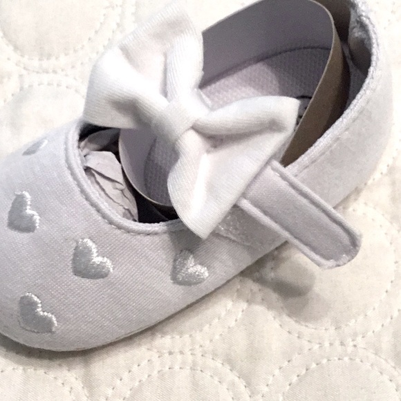 Baby girl white shoes - Picture 3 of 5